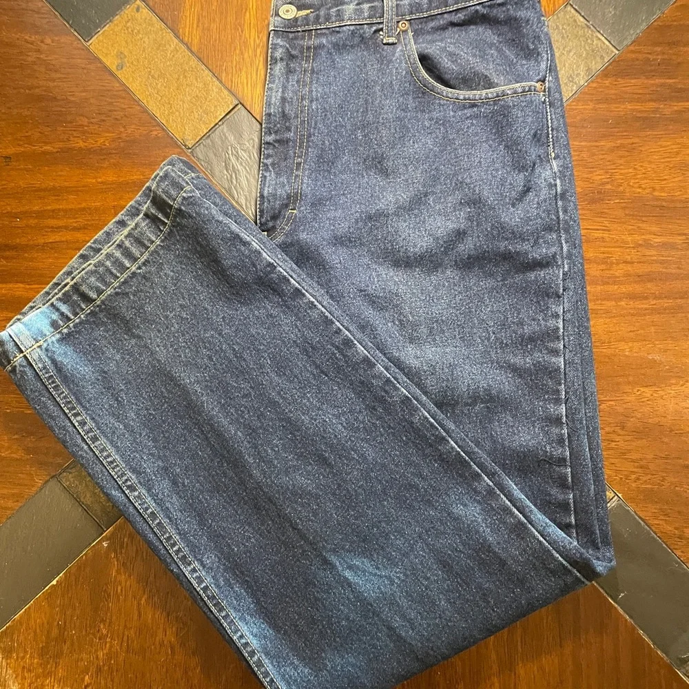 Vintage U.S. ASSN Men Relax, Fit Straight Loose Fit Jeans. Size 34W 32L $175.